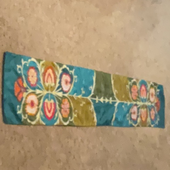 VGC Fall Table Runner - Picture 5 of 5